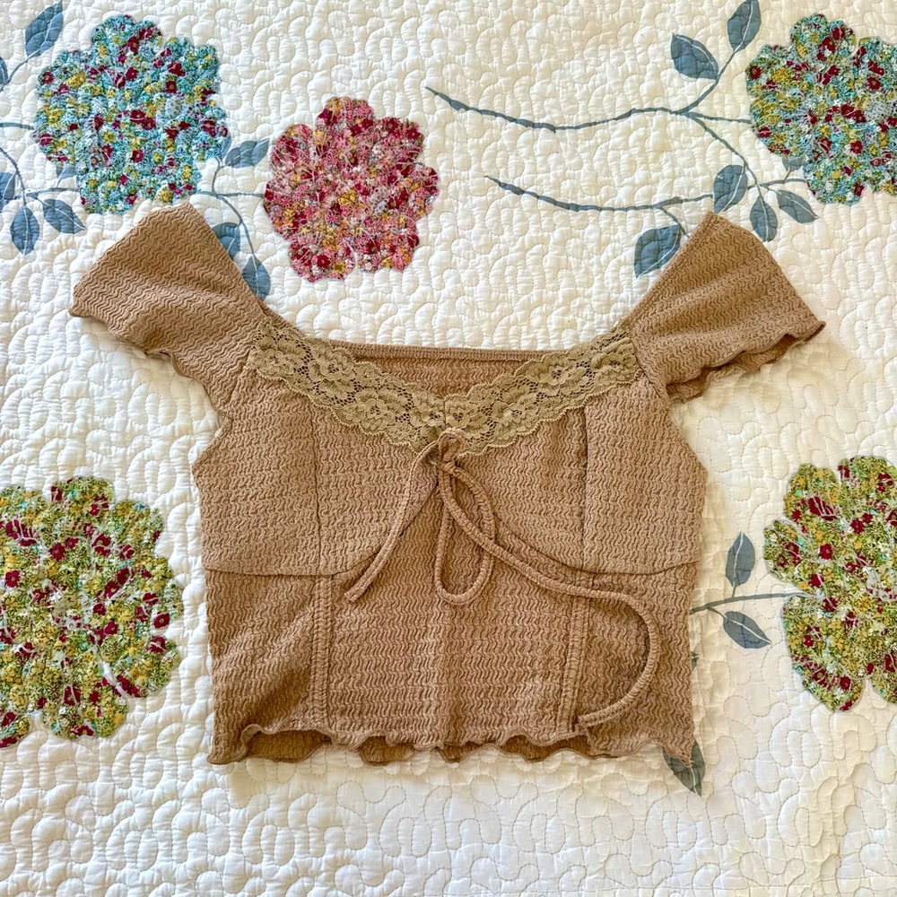 Women’s Lace-Trim Knit Crop Top - Tan